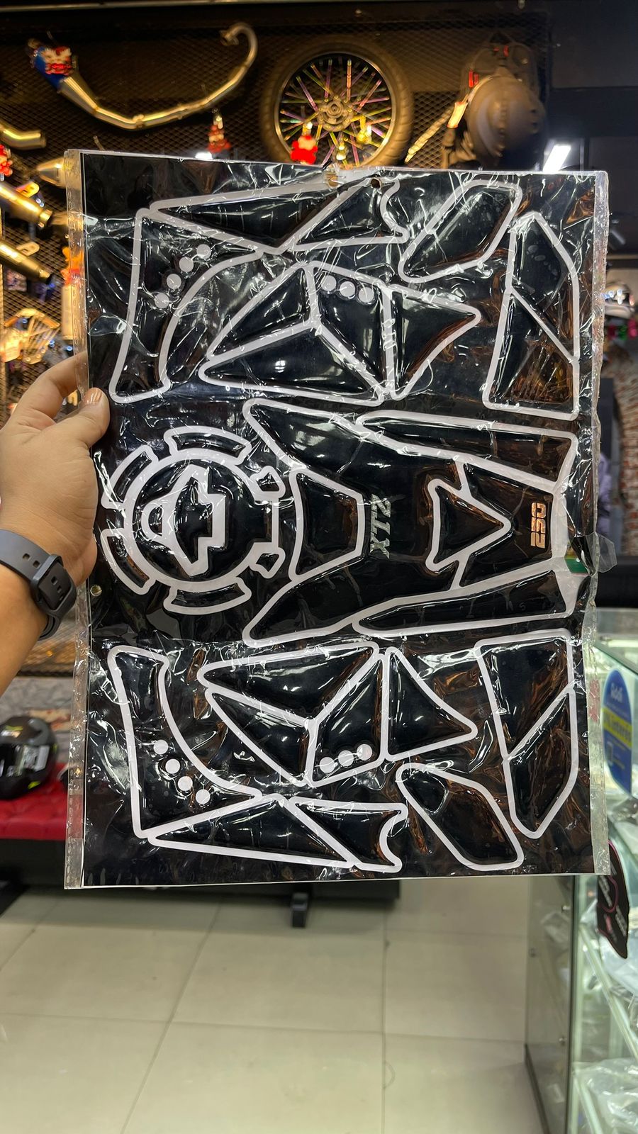 TANK PAD YAMAHA XTZ 250 EN RESINA NEGRO