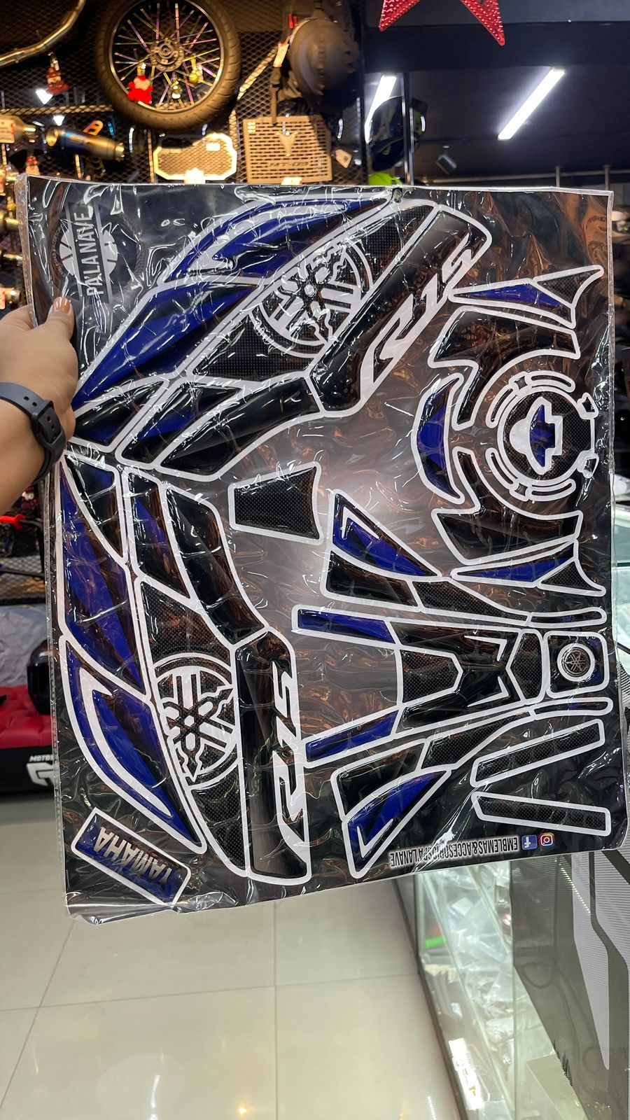 TANK PAD YAMAHA R15 EN RESINA AZUL